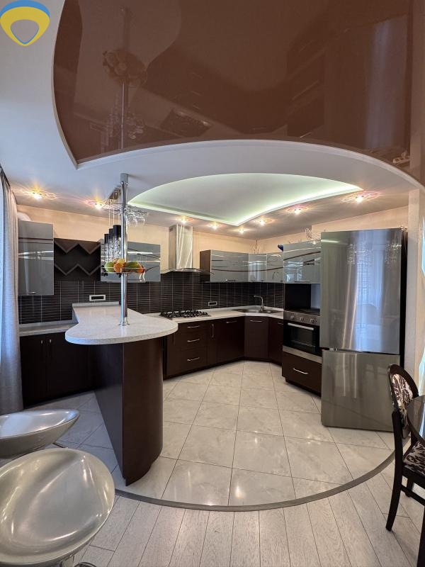 продажа трехкомнатной квартиры номер A-174771 в Суворовском районе, фото номер 8